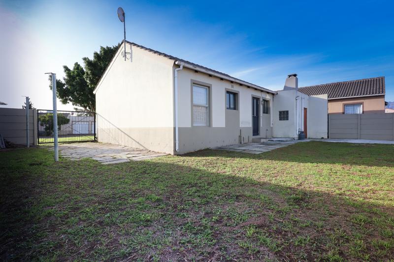 2 Bedroom Property for Sale in Victoria Park Western Cape